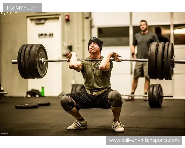 娜瓦罗连续参加多回合训练，体能表现稳定